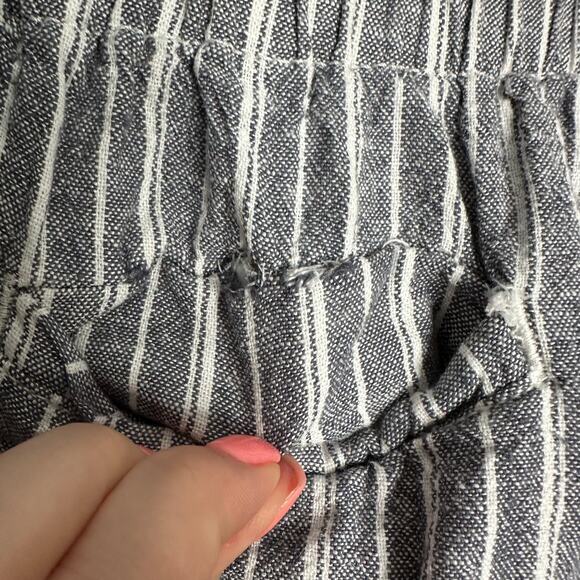 Briggs Women's Linen‎ Blend Pull-On Wide Leg Gray + White Striped Pants Size M - Picture 5 of 8